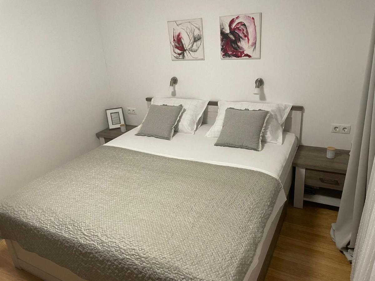 Apartman Hidden Gem ชิเบนิก ภายนอก รูปภาพ