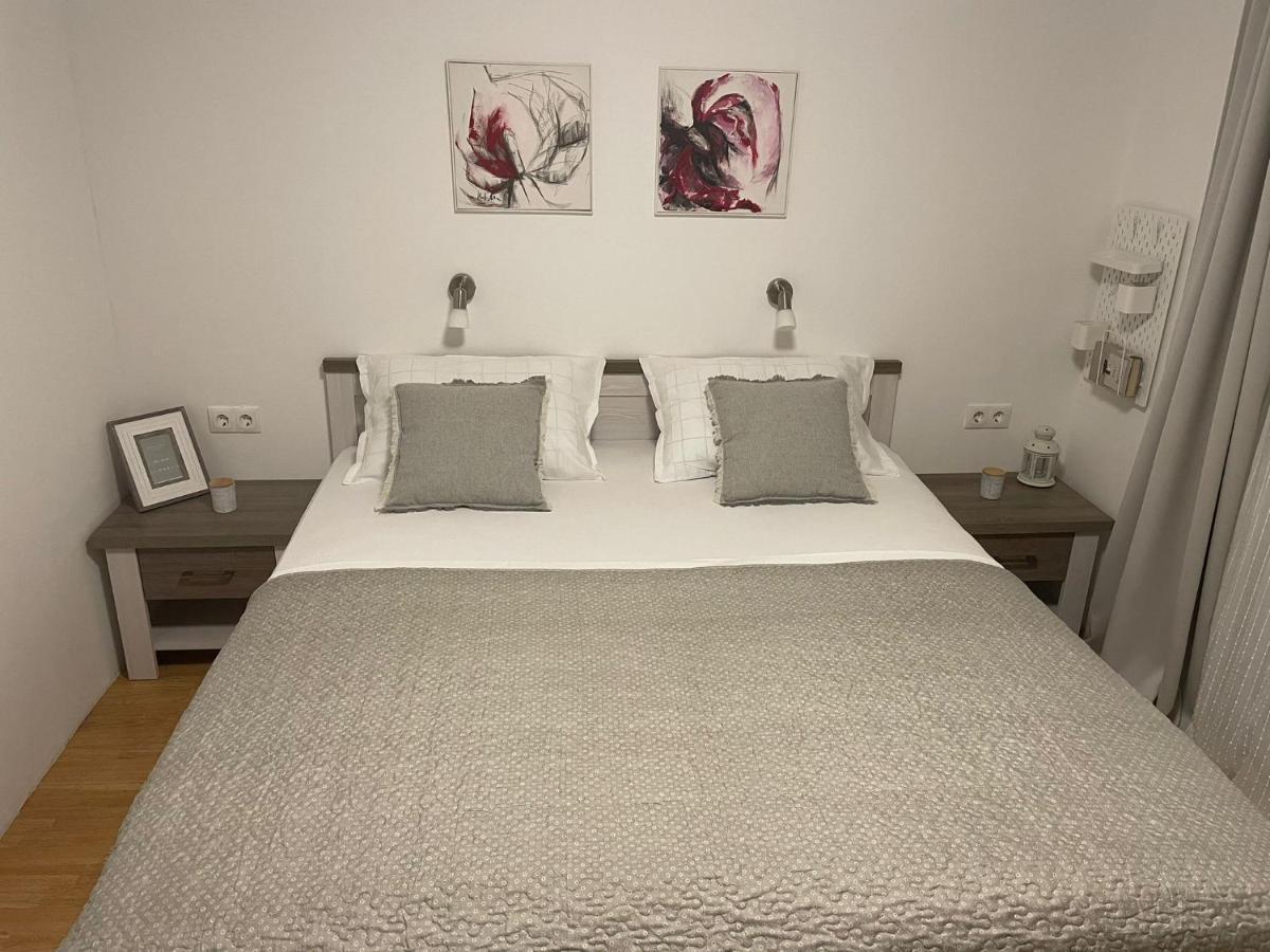 Apartman Hidden Gem ชิเบนิก ภายนอก รูปภาพ