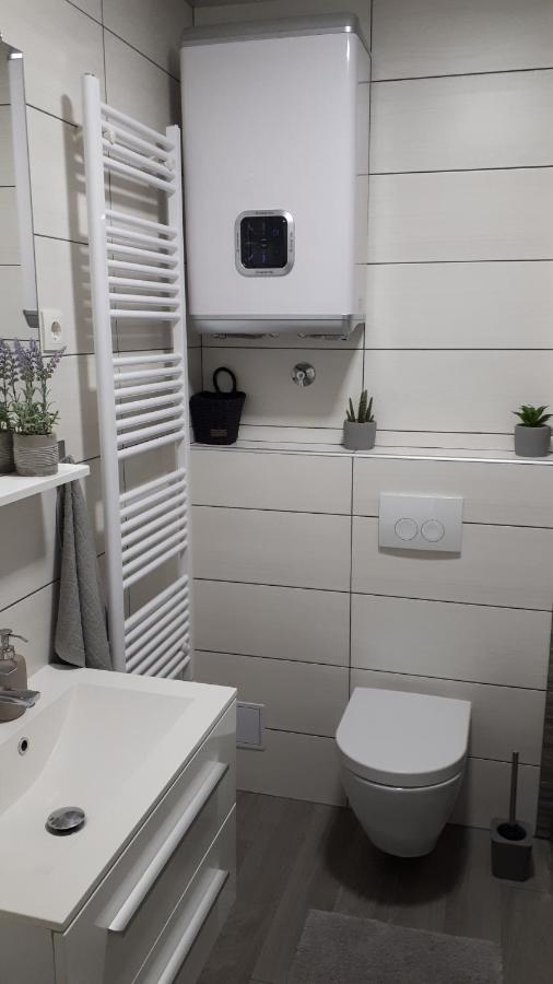 Apartman Hidden Gem ชิเบนิก ภายนอก รูปภาพ